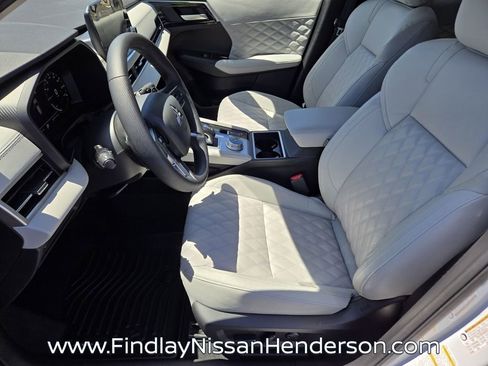 Used 2024 Mitsubishi Outlander SEL FWD image 10