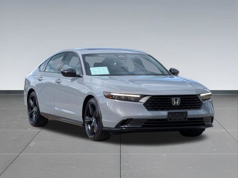 Used 2024 Honda Accord Sport image 7