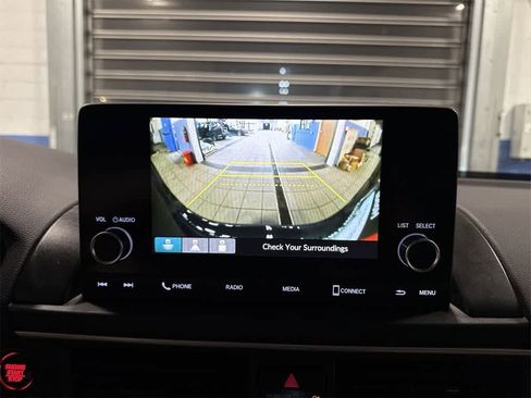 Used 2023 Honda Pilot LX image 24