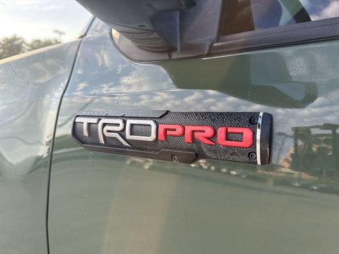 Used 2021 Toyota Tacoma TRD Off-Road w/ TRD Premium Off Road Package AWD/4WD image 7