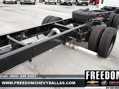 New 2023 Ford F150 LT image 34