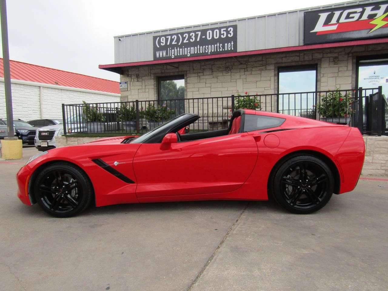 Used 2016 Chevrolet Corvette Stingray Coupe RWD image 3