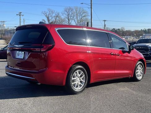 New 2026 Chrysler Pacifica Select FWD image 8