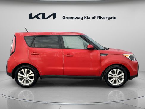 Used 2016 Kia Soul + image 8