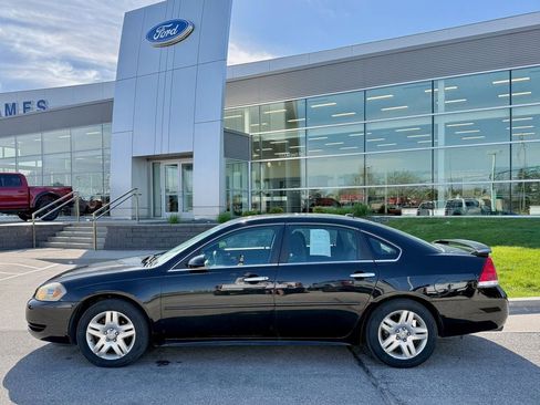 Used 2012 Chevrolet Impala LT w/ LT Sunroof Package FWD image 3