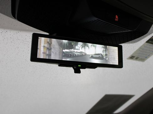 Used 2024 Nissan Ariya FWD image 24