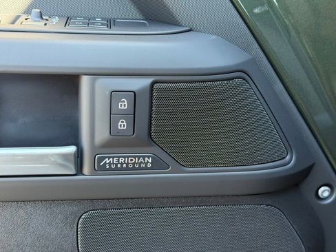 New 2026 Land Rover Defender 110 X-Dynamic SE image 15