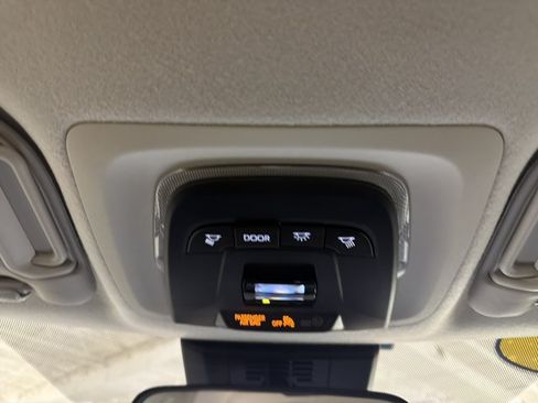Used 2025 Toyota Corolla LE FWD image 34