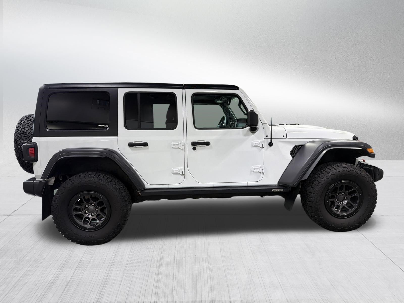 Used 2023 Jeep Wrangler Unlimited Rubicon w/ Xtreme 35 Tire Package AWD/4WD image 8