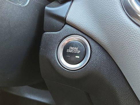 Used 2023 Chevrolet Equinox LS w/ Sport Edition image 31