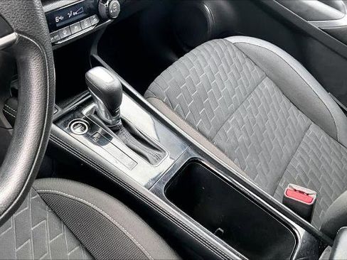 Certified 2021 Nissan Kicks SV image 15