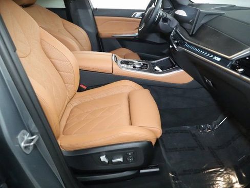 Certified 2024 BMW X5 xDrive40i w/ Premium Package image 34