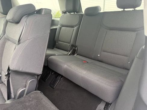 Used 2025 Ford Expedition Active RWD image 16