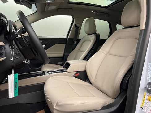 Used 2025 Lincoln Corsair Grand Touring w/ Equipment Group 302A image 26