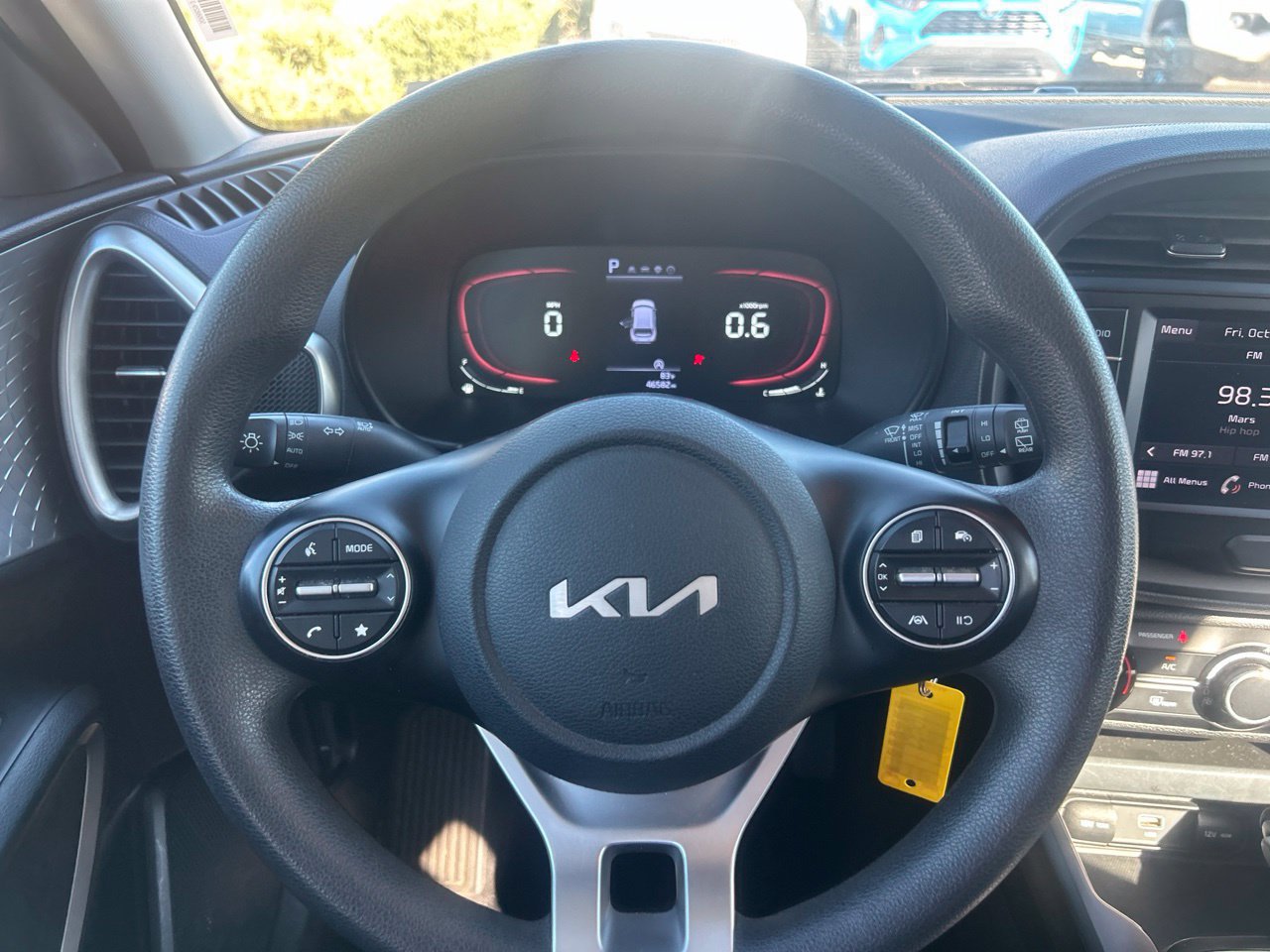 Used 2023 Kia Soul LX w/ LX Technology Package FWD image 10