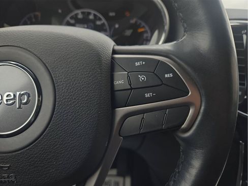 Used 2020 Jeep Grand Cherokee Altitude RWD image 20