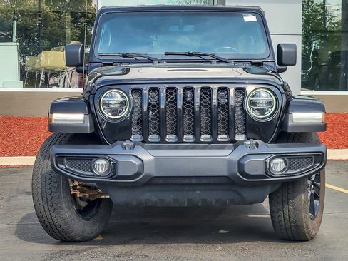 Used 2021 Jeep Wrangler Unlimited Sahara image 4