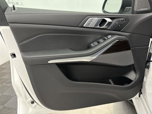 New 2026 BMW X7 xDrive40i AWD/4WD image 26