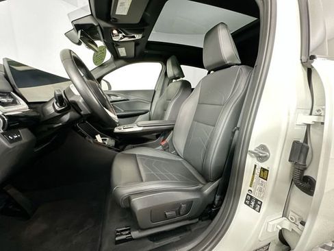 Used 2025 BMW X2 xDrive28i image 4