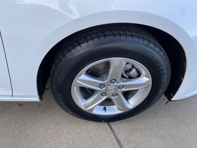 Used 2021 Chevrolet Malibu LS w/ Driver Confidence Package II FWD image 32