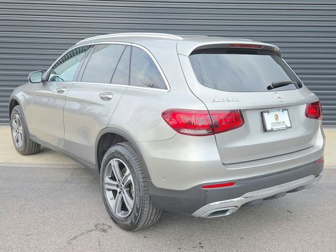 Used 2021 Mercedes-Benz GLC 300 4MATIC image 3