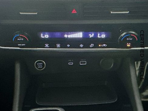 Certified 2023 Nissan Rogue SV FWD image 16
