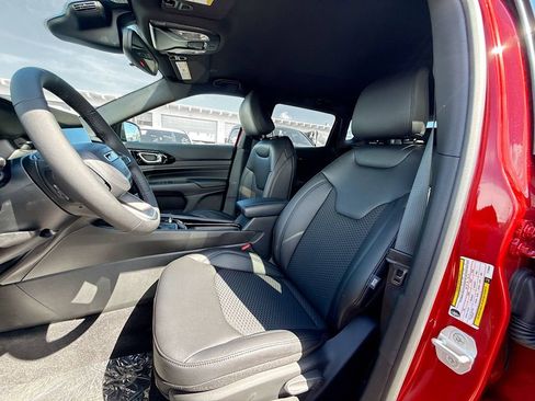 New 2026 Jeep Compass Latitude AWD/4WD image 21