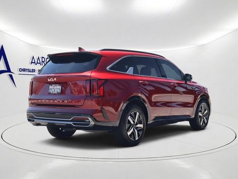 Used 2022 Kia Sorento S FWD image 4