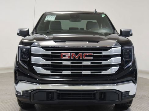 Used 2023 GMC Sierra 1500 SLE AWD/4WD image 2