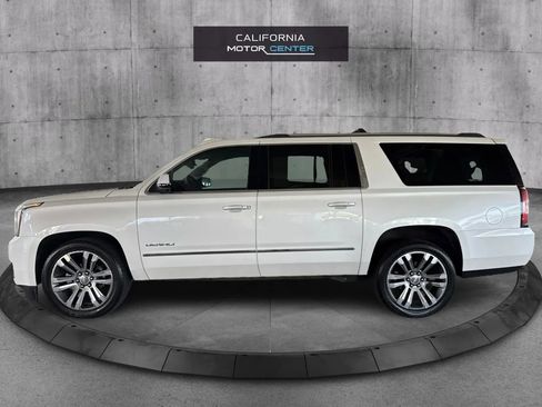 Used 2018 GMC Yukon XL Denali w/ Denali Ultimate Package AWD/4WD image 8