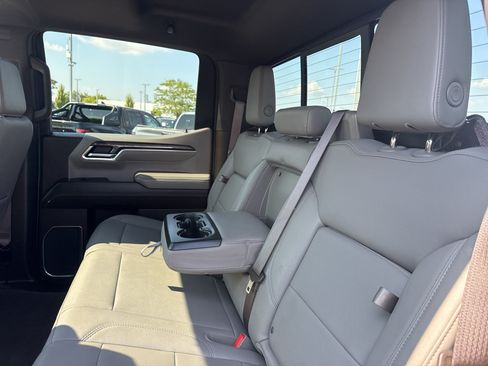 Certified 2023 Chevrolet Silverado 1500 LTZ w/ LTZ Premium Package AWD/4WD image 35