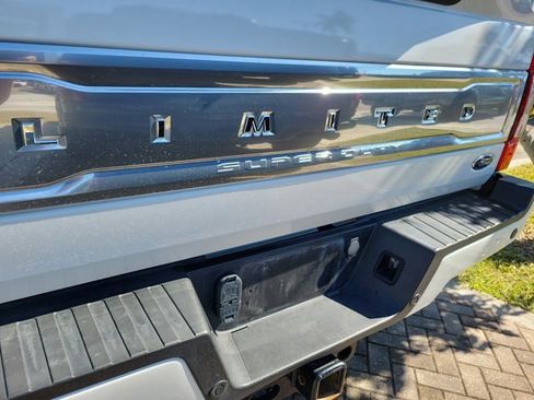 Certified 2022 Ford F450 Limited w/ FX4 Off-Road Package image 14