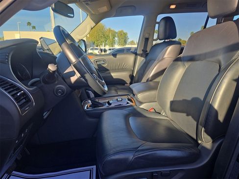 Used 2023 Nissan Armada SL w/ Captain's Chairs Package image 14