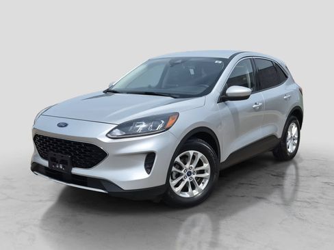 Used 2020 Ford Escape SE FWD image 1