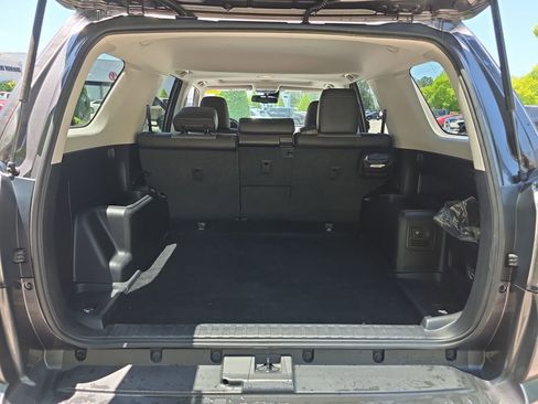 Used 2022 Toyota 4Runner SR5 Premium w/ Moonroof Package RWD image 33