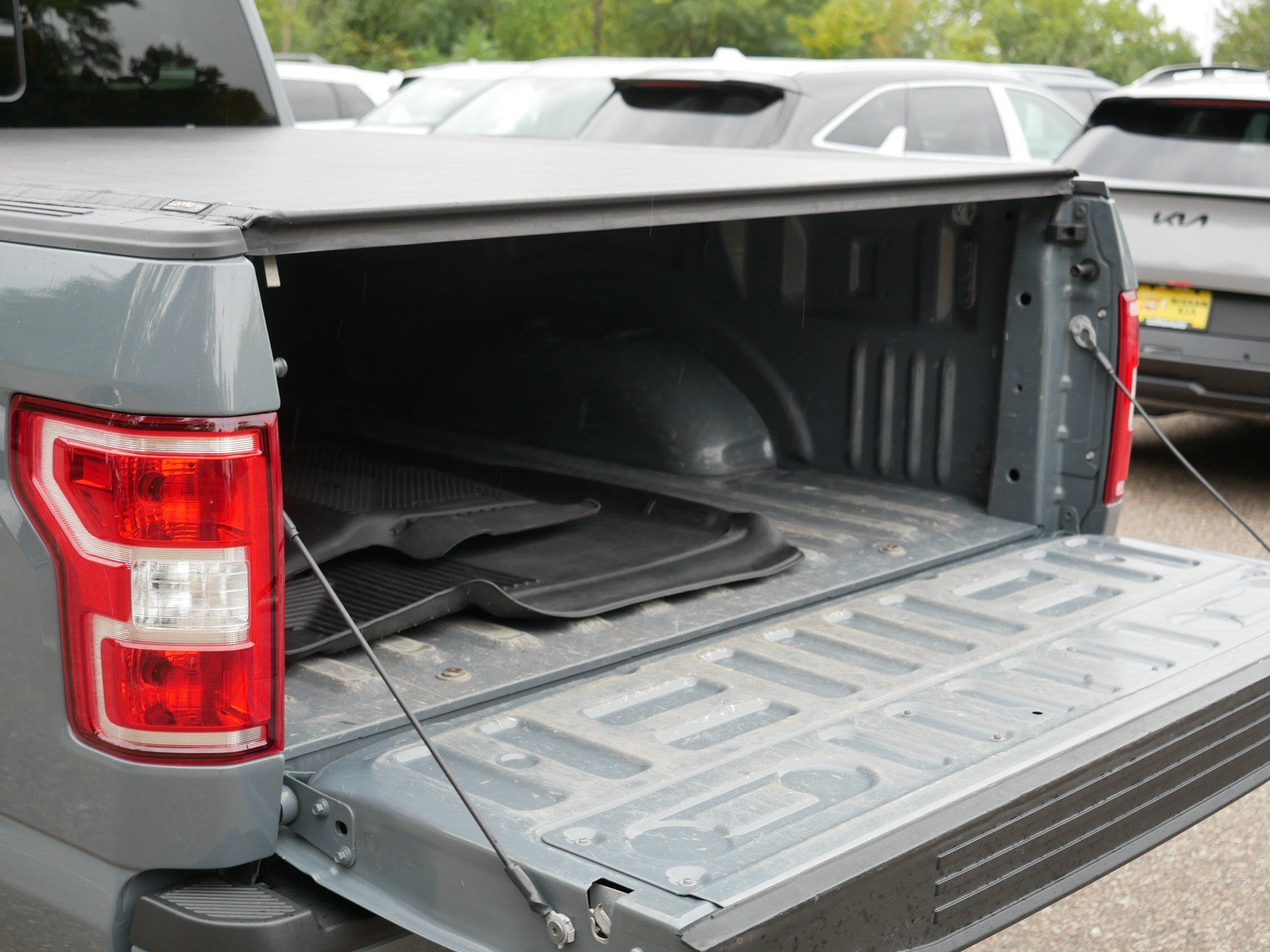 Used 2020 Ford F150 XLT w/ Equipment Group 302A Luxury AWD/4WD image 18