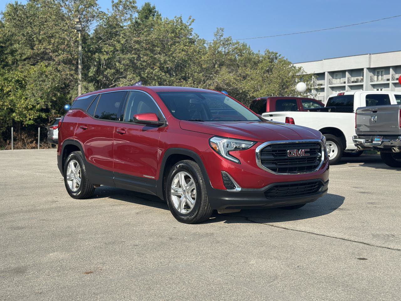 Used 2019 GMC Terrain SLE FWD image 4