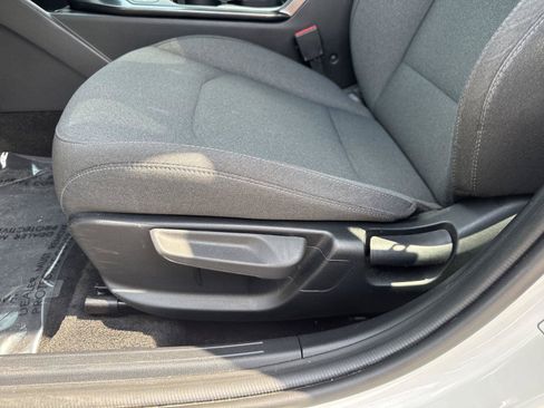 Used 2025 Kia K4 FWD image 12