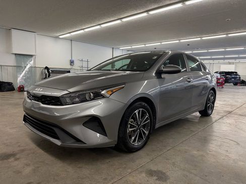 Used 2023 Kia Forte Sedan FWD image 1