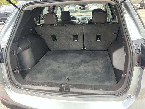 Used 2023 Chevrolet Equinox LS w/ LS Convenience Package FWD image 12