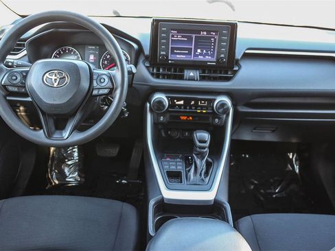 Used 2021 Toyota RAV4 LE image 16