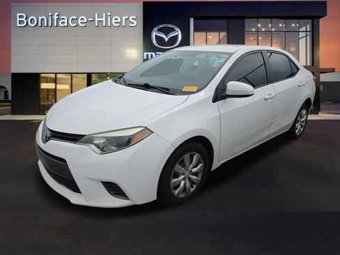 Used 2016 Toyota Corolla LE FWD image 3