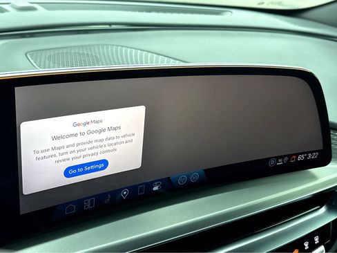 Used 2025 Cadillac Lyriq Luxury RWD image 8