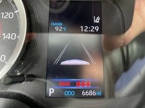 Used 2021 Toyota Corolla SE FWD image 13