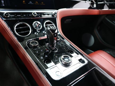 Used 2020 Bentley Continental GT AWD/4WD image 35