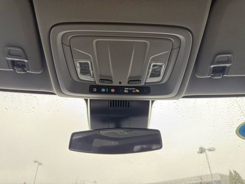 Used 2023 GMC Sierra 1500 SLE image 28