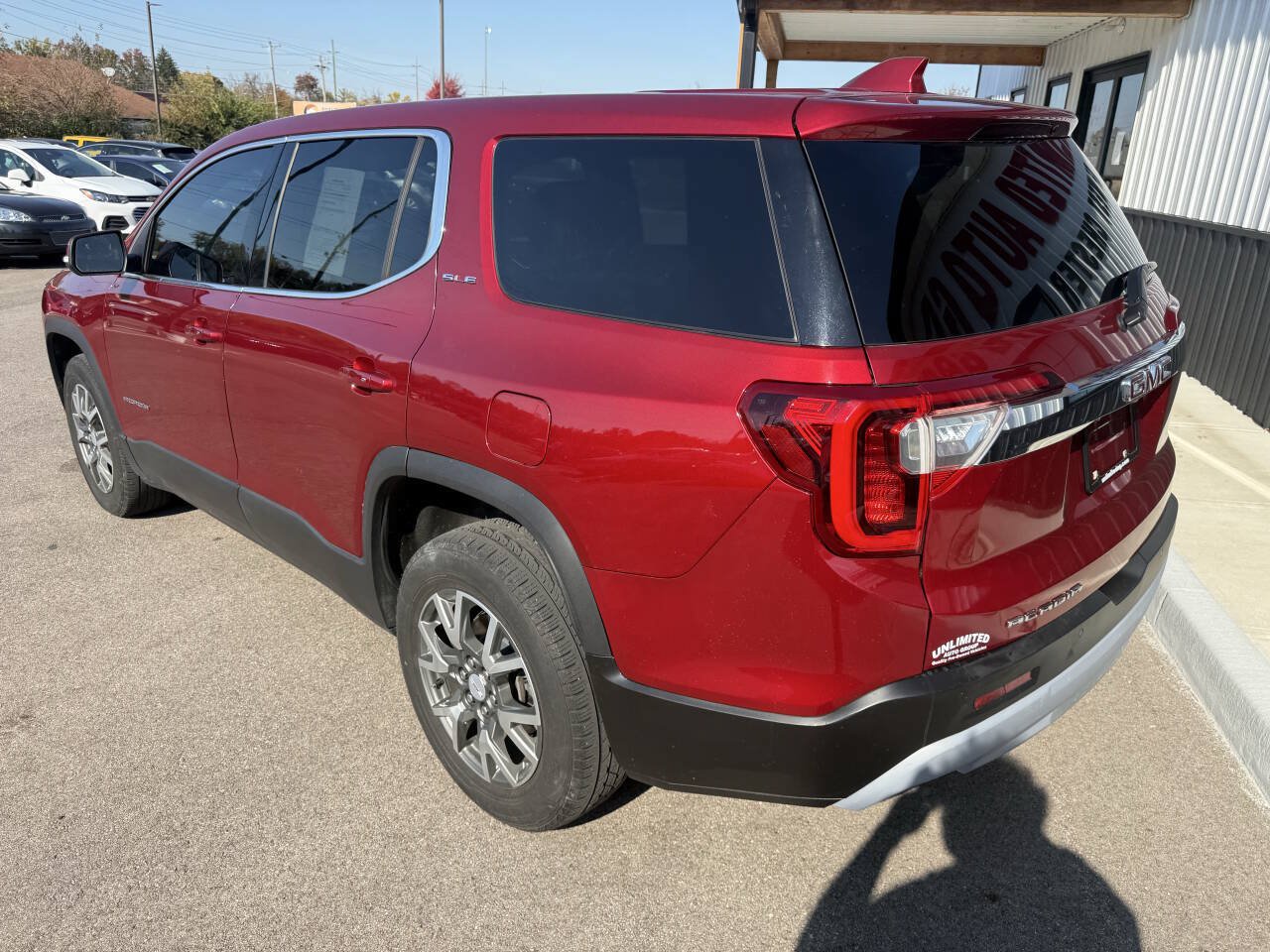Used 2021 GMC Acadia SLE FWD image 11