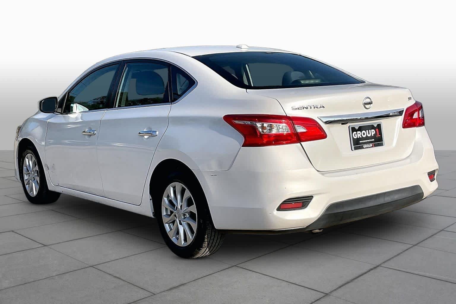 Used 2018 Nissan Sentra SV w/ Premium Package (P01) FWD image 12