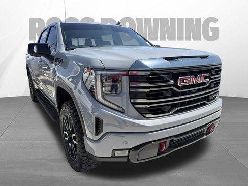 Used 2024 GMC Sierra 1500 AT4 w/ Technology Package AWD/4WD image 3