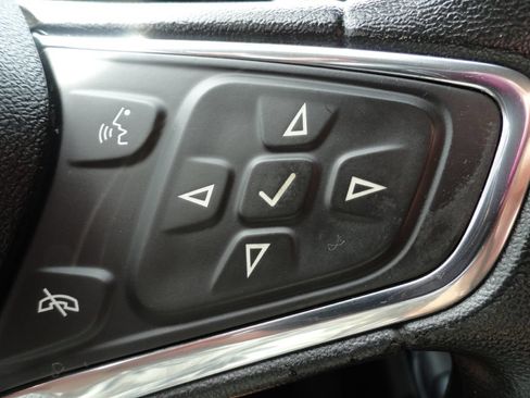 Used 2018 Chevrolet Malibu LT FWD image 20